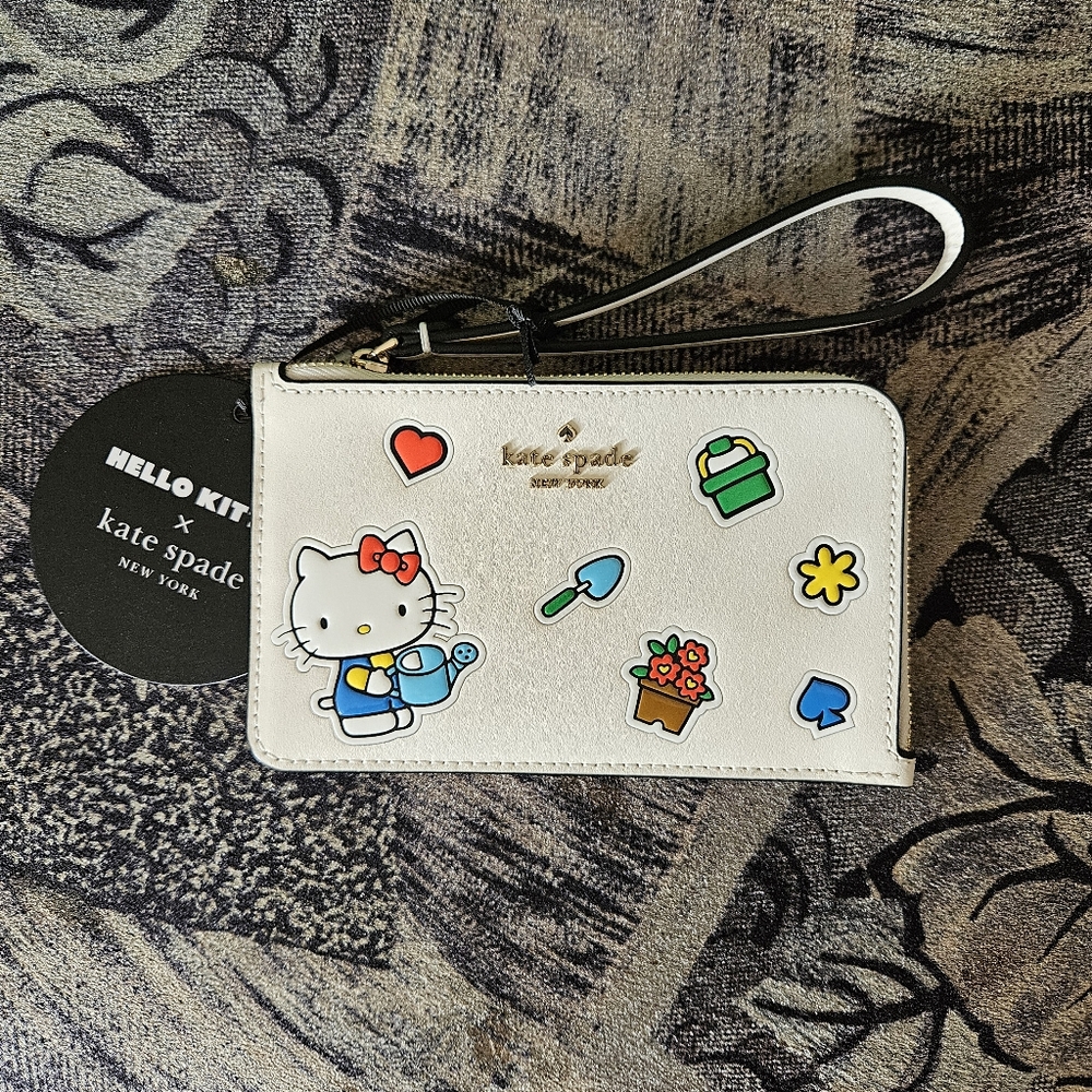 HELLO KITTY X KATE SPADE NEW YORK SMALL L-WRISTLET